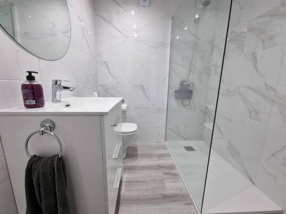 173A Amplio Apartamento Moderno Gijon Luaran gambar